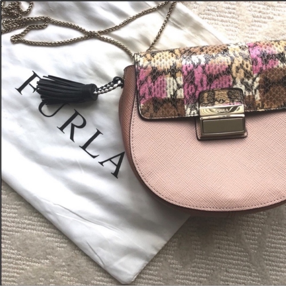 ✨Cute Crossbody from Furla✨